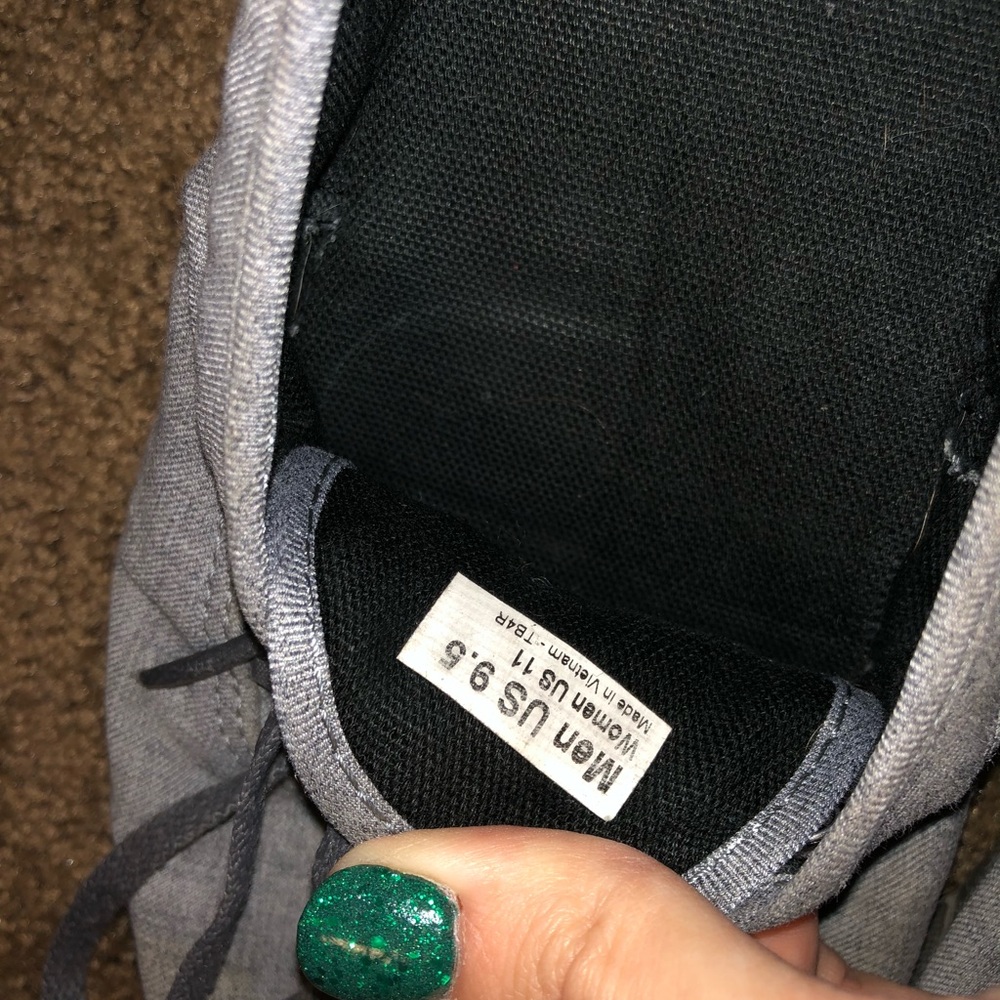Grey vans - Picture 2 of 6